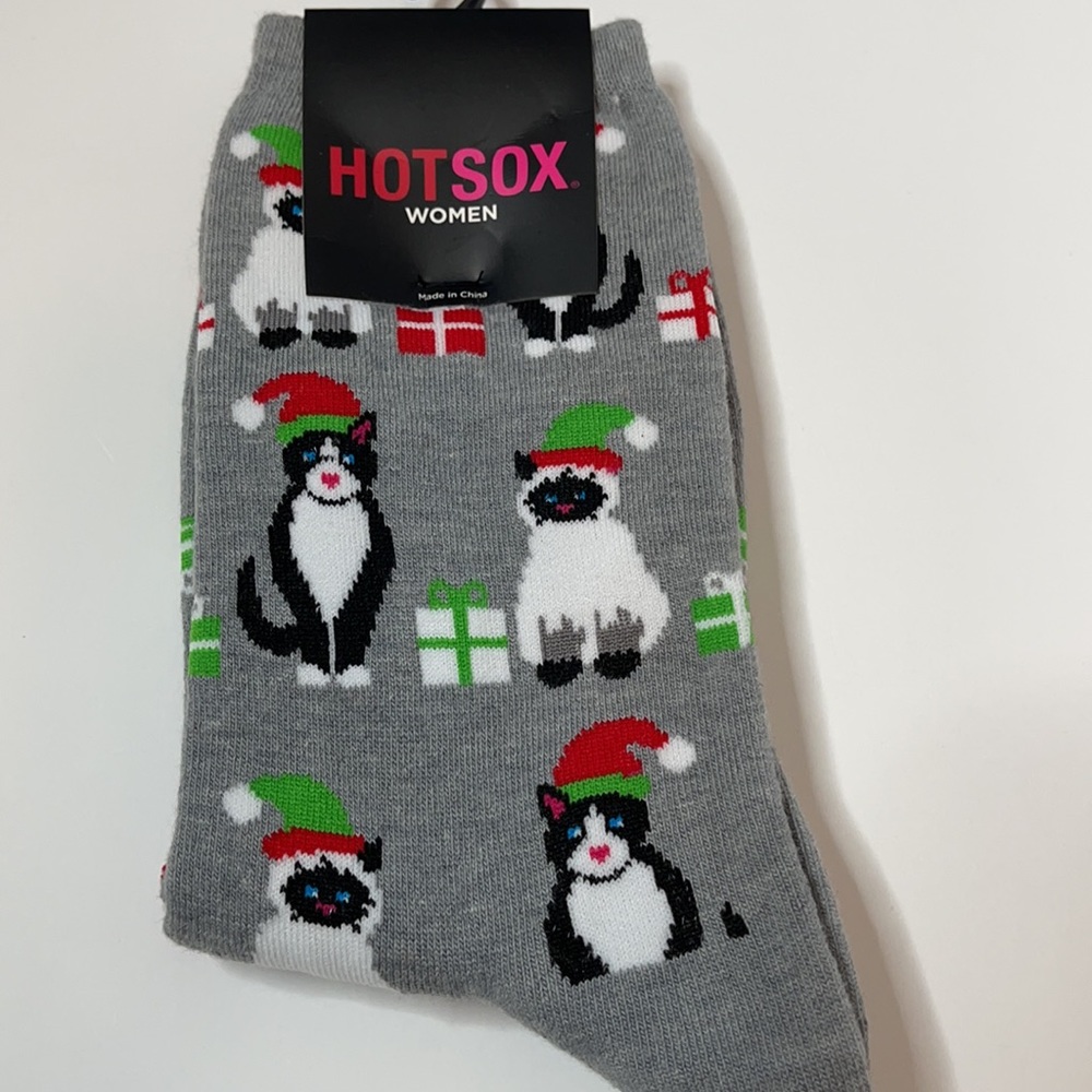 Hot Sox and Legale 4 Pairs Assortment of Christmas Holiday Socks - Picture 5 of 10